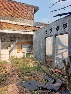 Dalam Komplek ! Rumah Bahan Hitung Tanah 1,5 Lantai Full Bata Merah