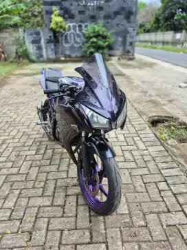 Dijual Honda CBR 150R tahun 2015 surat lengkap