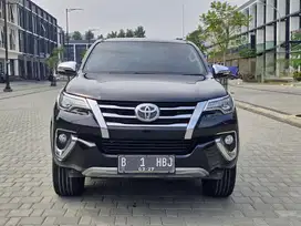 Toyota Fortuner Vrz 4x2 Automatic 2017 Diesel Hitam Super Gagah