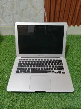 Macbook Air 2017 8/256 GB