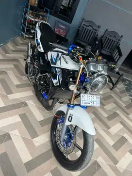 Kawasaki Ninja R 2011 upgrade SS