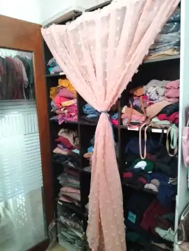 Lemari stok multifungsi