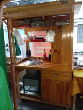 Jual etalase kayu jati untuk mie baso soto bubur DLL Rp  1,7 juta nego
