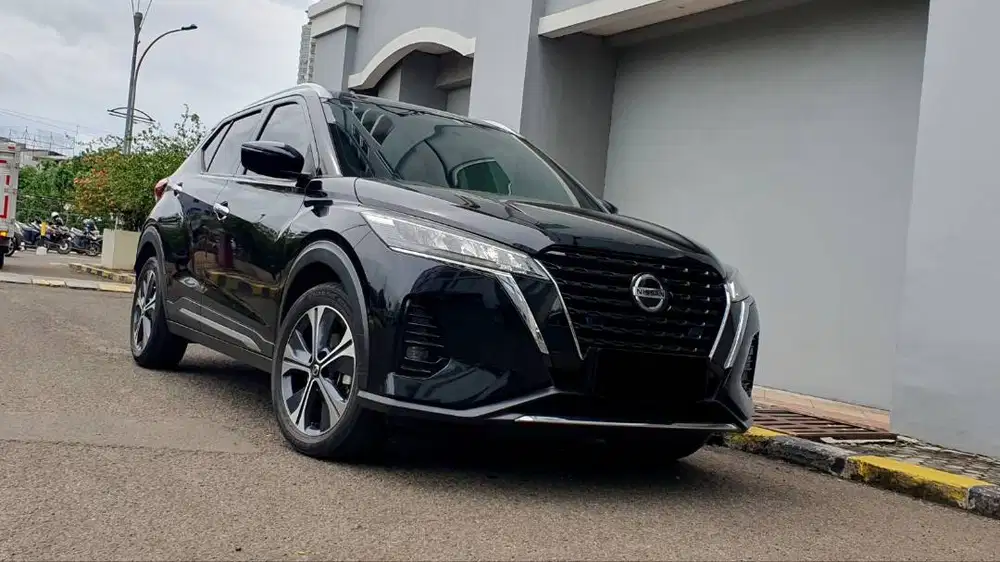 [ GARANSI 5TH ] Nissan Kicks 1.2 E Power Hybrid AT Hitam 2020/2021