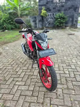 Dijual Honda cb 150 r taun 2016 pajak hidup panjang