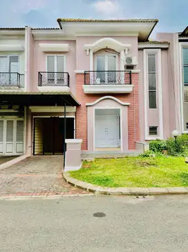 Dijual rumah di cluster Crystal - Gading serpong