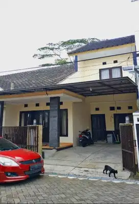 RUMAH MEWAH ARUMBA SIAP HUNI DEKAT SUHAT