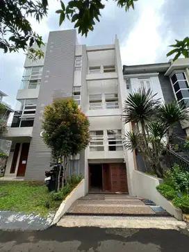 Rumah dalam Cluster utk Komersil, cocok untuk kos2an di area Mampang