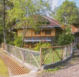 Dijual Rumah Villa Suasana Klasik & Unik di Nagrak Subang