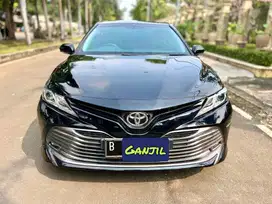 Camry 2.5 V AT 2021 Hitam Terawat Mulus Siap Pakai