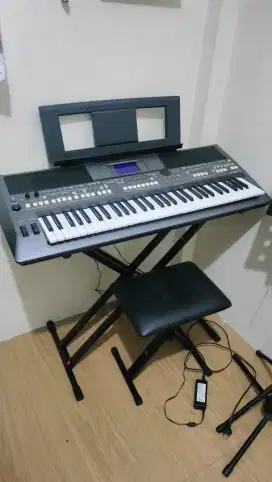 Keyboard Yamaha PSR-S670