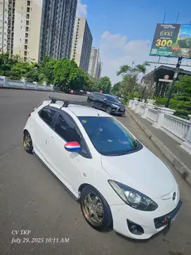 Mazda 2 2011 Bensin