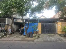 RUMAH HITUNG TANAH DI GAYUNGSARI BARAT SURABAYA BAGUS LOKASI STRATEGIS
