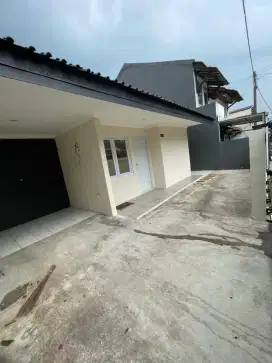 Dijual rumah nyaman dan strategis di dekat mainroad Kopo permai 2 bdg
