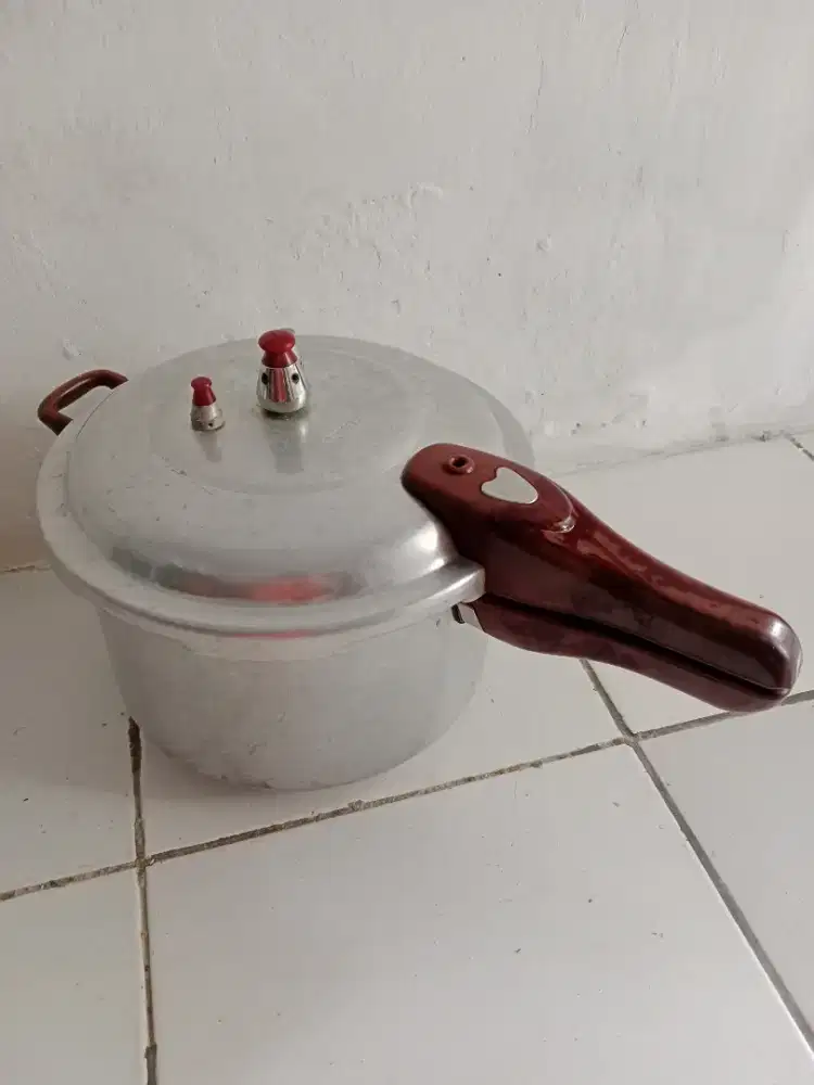 Panci presto besar