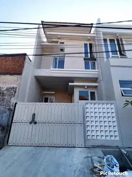 RUNGKUT MENANGGAL HARAPAN Baru ‼️Rumah 2 Lantai Siap Huni Row 2 Mobil