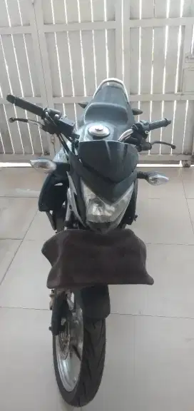 Jual cb 150 R 2014 warna hitam