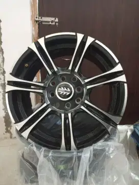 Velg Momocorse ring 15