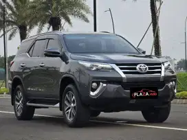 Toyota Fortuner 2018
VRZ 2.4 Automatic
DIESEL km low (50 ribuan)