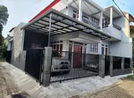 RUMAH MEWAH DI CLUSTER LAMPIRI KALI MALANG PONDOK KELAPA