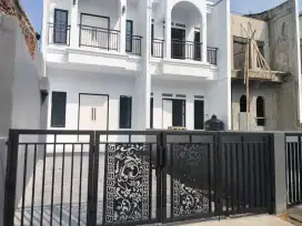 Di jual rumah baru murah strategis di jatiwaringin