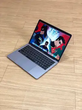 MacBook Pro 2018, 13 inch, 16/512 CTO