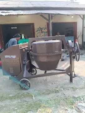Jual Molen Beton Merk Kloop Ukuran 500liter Kondisi Mulus