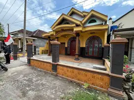 RUMAH DI DESA PACUH, BALONGPANGGANG GRESIK