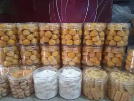 Aneka kue kering enak asli
