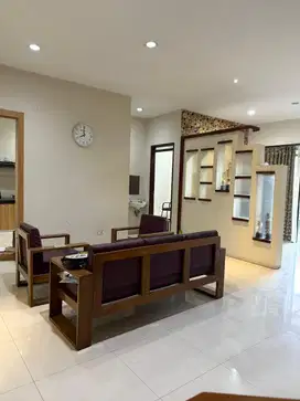 Dijual Rumah Siap Huni Nyaman Terawat di Singgasana Pradana