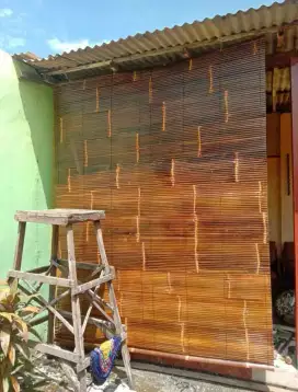 tirai bambu wulung hitam