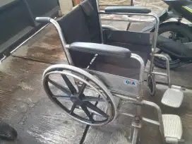 Kursi roda bekas
