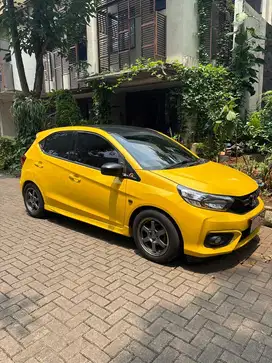 Brio E CVT 2021 (Yellow)