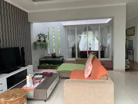 RUMAH SEWA DI KEBAYORAN GARDEN BINTARO TERAWAT DAN SIAP HUNI SYMPHONY