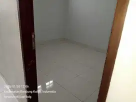 Rumah Taman Holis Indah 2 Minimalis Nyaman dan Siap Huni