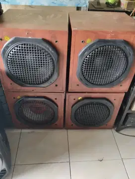 Subwoofer aktif 12 inch. Hrg Per unit.