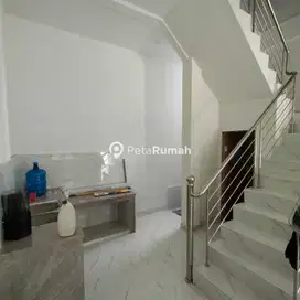 DIJUAL TOWNHOUSE JALAN SIDODAME KOMPLEK MENTARI JEWEL
