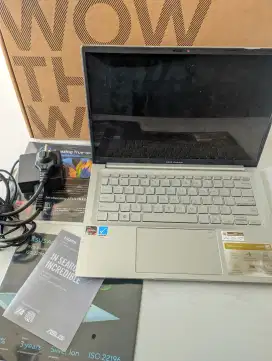 Jual Laptop Asus Vivobook M1403QA