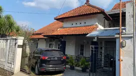 RUMAH MEWAH LUAS SIAP HUNI BAGUS BEBAS BANJIR DI BANYUMANIK SEMARANG