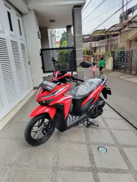 Bissmillah dijual motor Honda Vario LED new 125cc 2020 istimewa