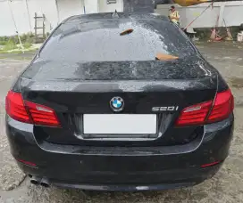 MURAH CASH. BMW 520i Sunroof F10 Luxury 2013 sport 320i 2012