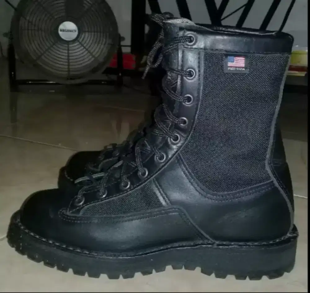 Danner Men's Acadia 8 Boot,Black,Size 7 EE US.