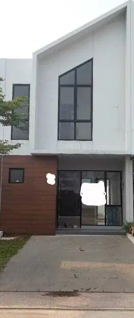 Dijual Rumah lokasi strategis di CGP Greenlake city