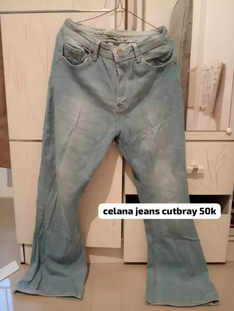 Celana jeans masih bagus