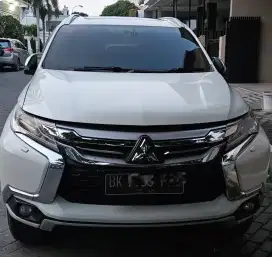 Pajero Sport Dakar AT  2016 putih