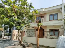 Disewakan rumah villa sentra raya citraland