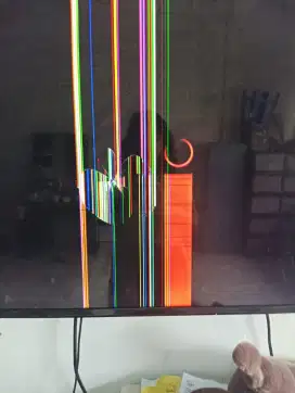 TV Toshibha 42inch smart tv pecah LCD murah aja dijual
