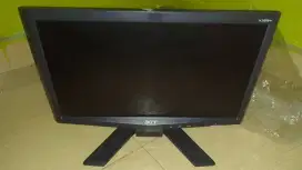 Monitor LCD Acer 16 inc no minus