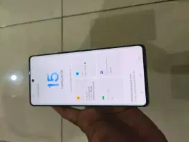 Vivo V40 12/256. snap 7 gen 3