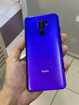 Xiomi redmi 9 3/32gb 
Kelengkapan unit only
Mines lcd bocor